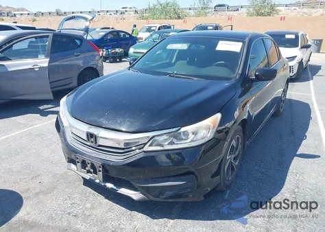 2017 Honda Accord Lx z USA, uszkodzony, nr VIN 1HGCR2F39HA248707